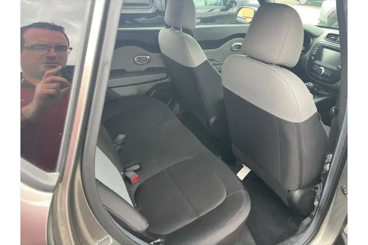 $12433 : Kia Soul 2018 4dr Crossover image 9
