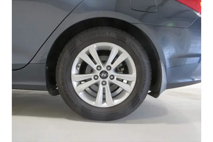 $8457 : Hyundai SONATA 2013 GLS 4dr image 9