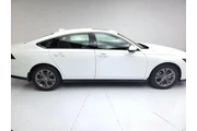 $27998 : Honda Accord 2024 EX 4dr Sed thumbnail