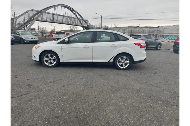 $5495 : 2013 Focus SE image 1