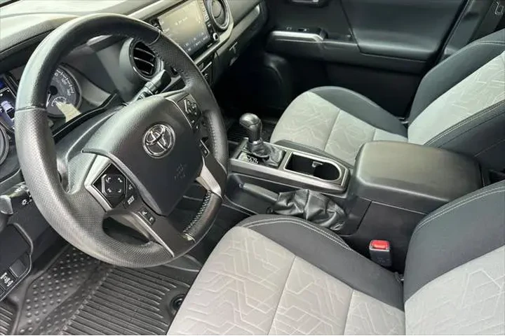 $39990 : Toyota Tacoma 2023 4x4 TRD S image 10