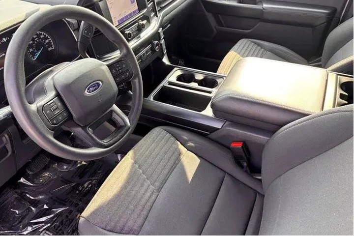 $27977 : Ford F-150 2021 4x4 XL 4dr S image 10