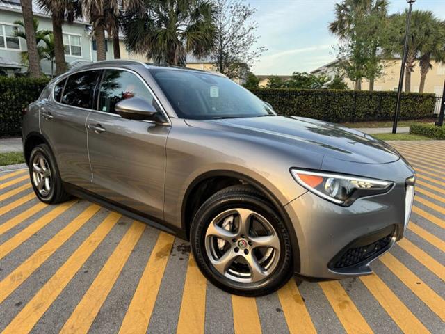 $22469 : 2021 Alfa Romeo Stelvio Sprint image 3