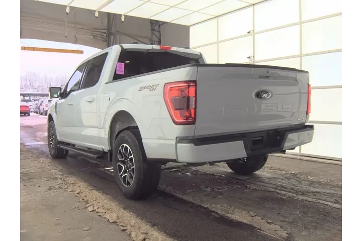 $33999 : Ford F-150 2022 4x4 XLT 4dr image 8