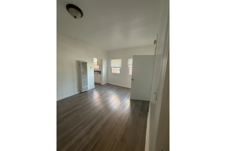 $2000 : Apartamento Grande 1 recámara image 4