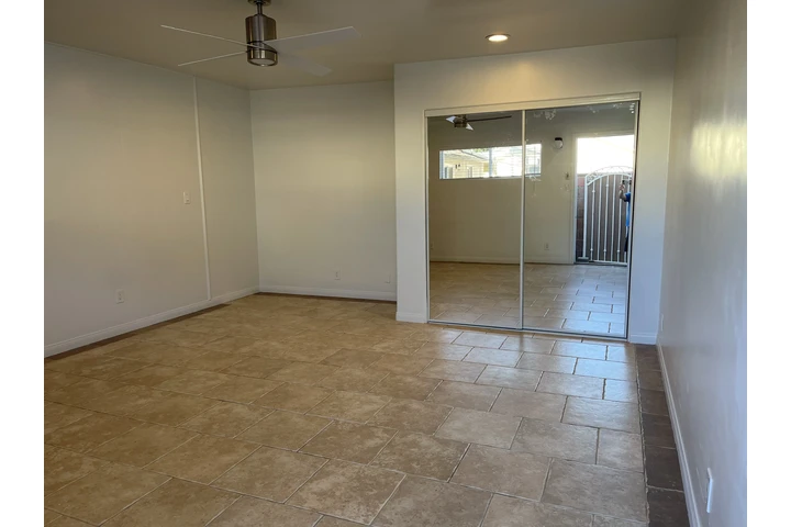 $1800 : Studio de renta image 2