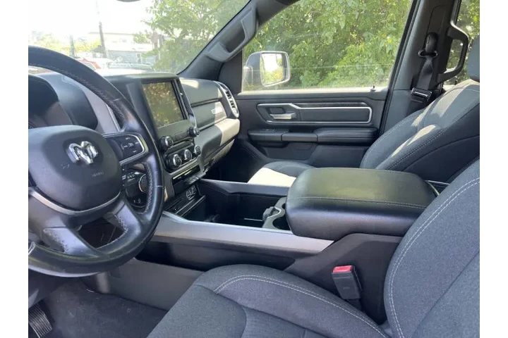 $20995 : 2019 RAM 1500 Big Horn image 5
