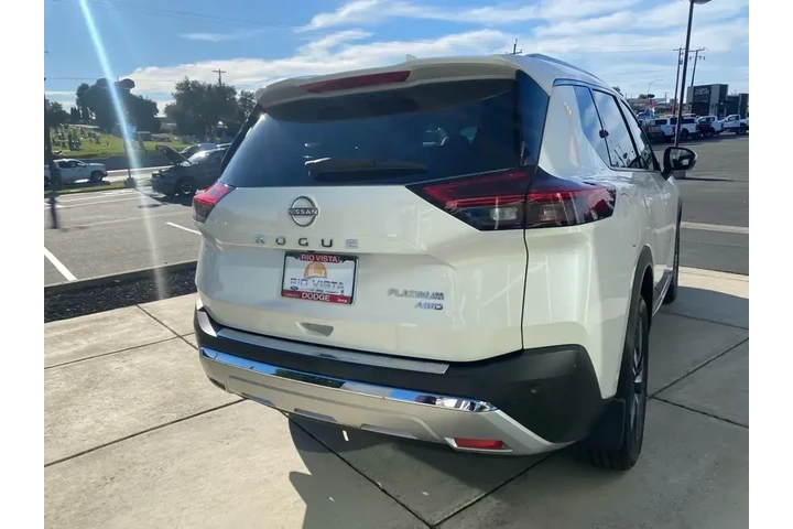 $29788 : Nissan Rogue 2023 AWD Platin image 7