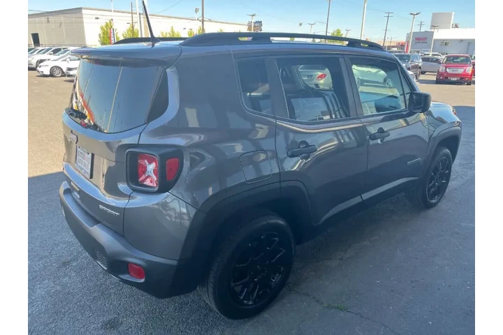 $11999 : 2019 Renegade image 5