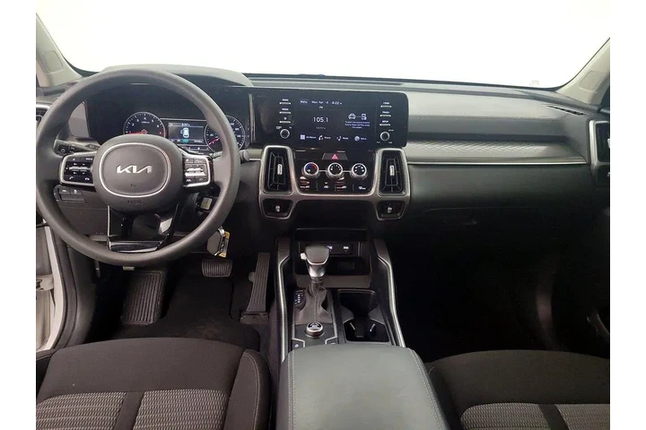 $23998 : Kia Sorento 2023 LX 4dr SUV image 9