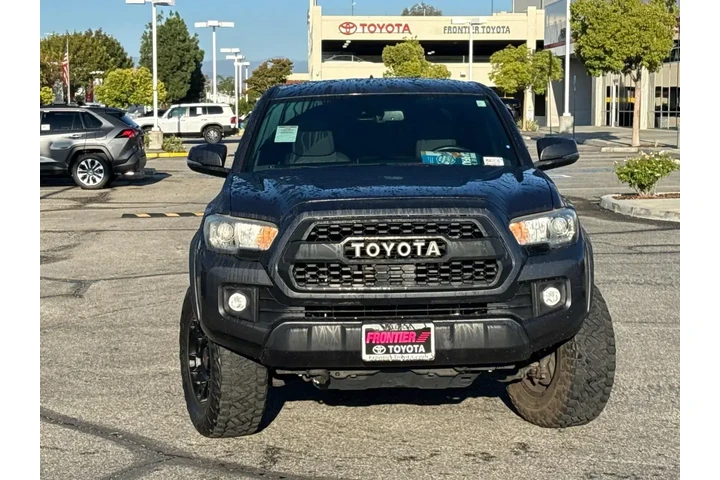 $26980 : Toyota Tacoma 2018 4x2 TRD O image 2