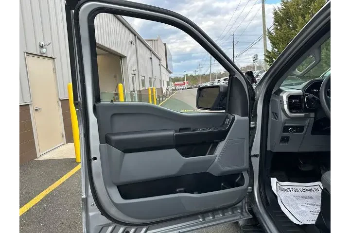 $31515 : Ford F-150 2021 4x4 XL 4dr S image 9