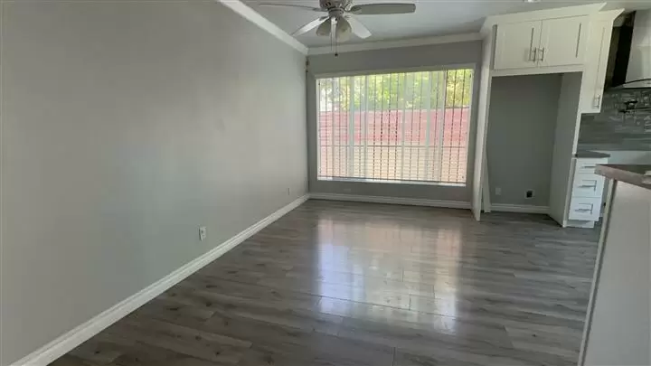 $2850 : *RENTO DUPLEX Slauson/Vermont* image 4