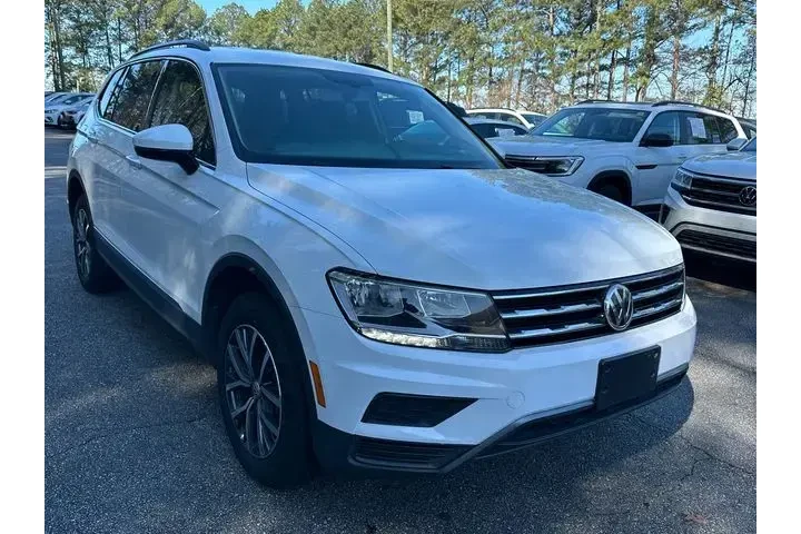 $12293 : Volkswagen Tiguan 2020 SE 4d image 3