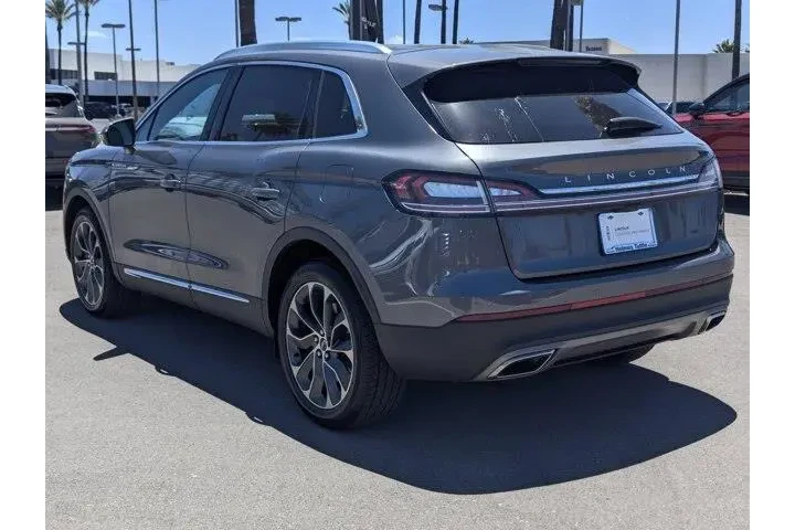 $37995 : Lincoln Nautilus 2023 AWD Re image 4