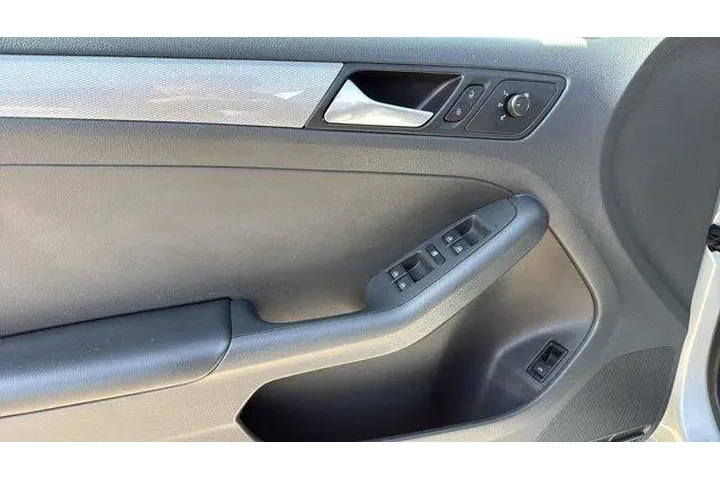 $7563 : Volkswagen Jetta 2015 SE 4dr image 10