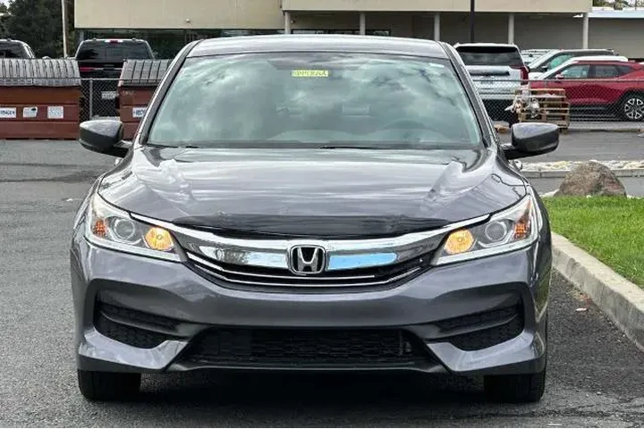 $15387 : Honda Accord 2016 LX 4dr Sed image 6