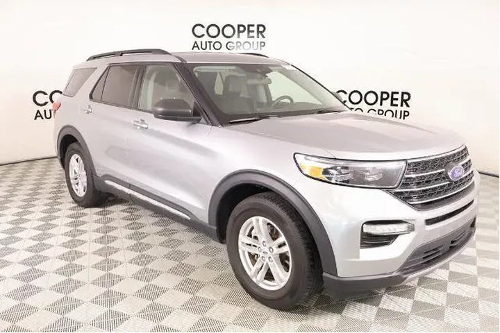 $24288 : Ford Explorer 2023 XLT 4dr S image 1