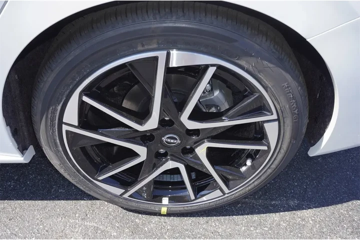 $21775 : Nissan Sentra 2025 SR 4dr Se image 8