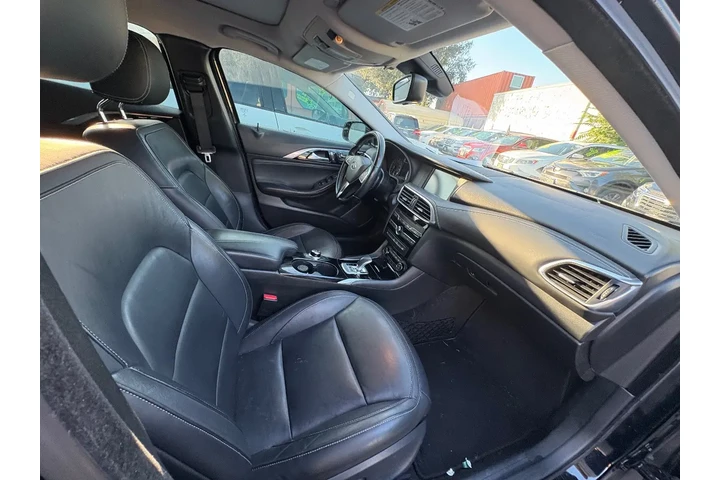$14988 : 2017 QX30 Premium image 1