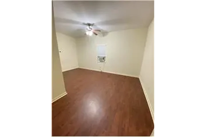 $1450 : Rental property with 2 bedro image 8