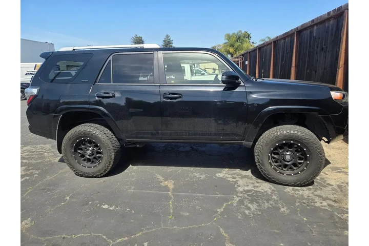 $30350 : Toyota 4Runner 2016 4x4 SR5 image 6