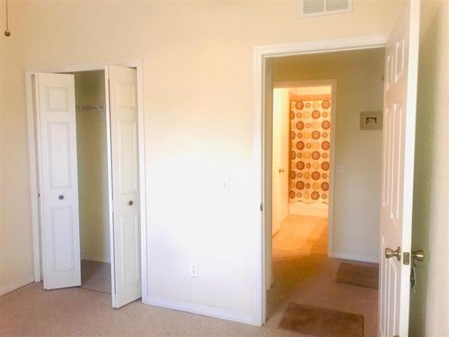 $950 : Room with private bathroom image 3