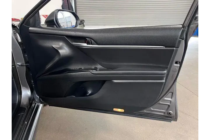 $22981 : Toyota Camry 2019 image 10