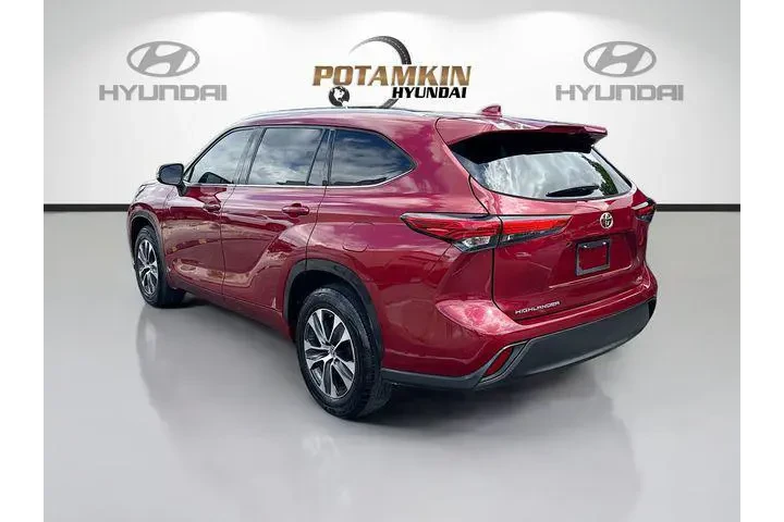 $28158 : Toyota Highlander 2020 XLE 4 image 7