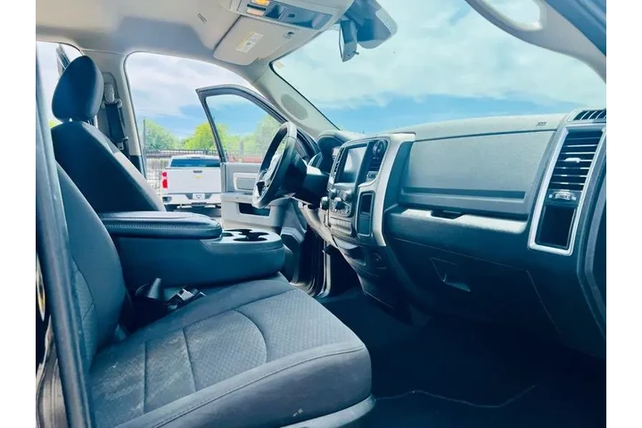 $16995 : 2019 RAM 1500 Classic Tradesm image 10