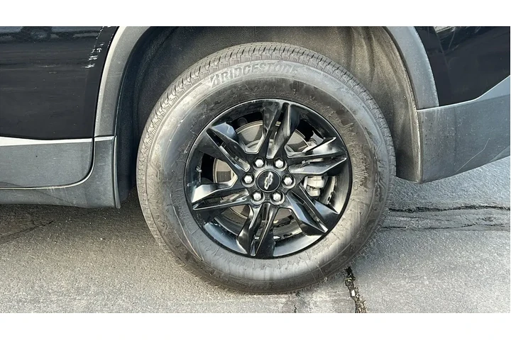 $34984 : Chevrolet Traverse 2023 4x4 image 2