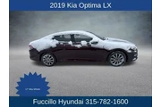 $13526 : Kia Optima 2019 LX 4dr Sedan thumbnail