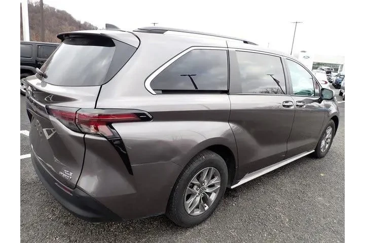 $38887 : Toyota Sienna 2024 XLE 8-Pas image 5