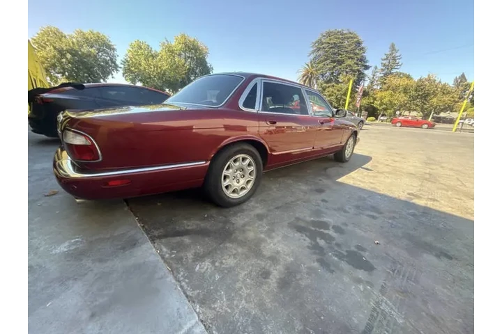 $3750 : 2001 XJ-Series XJ8L image 4