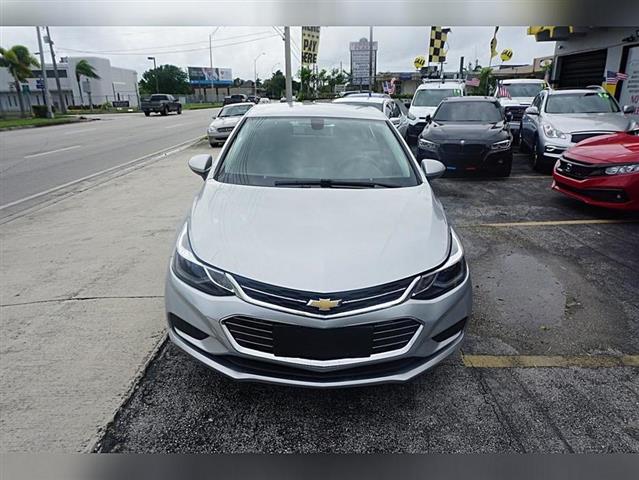 $9999 : 2017 Chevrolet Cruze Sdn image 2