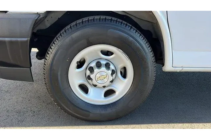 $32984 : Chevrolet Express 2023 LS 35 image 10