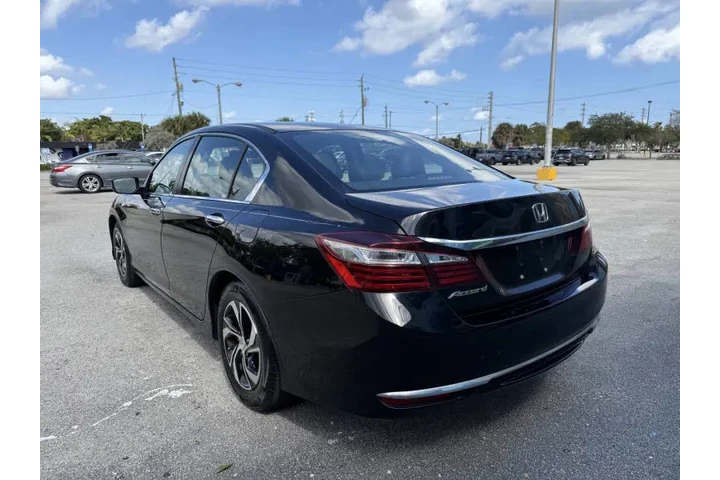 $9898 : 2017 Accord LX image 10