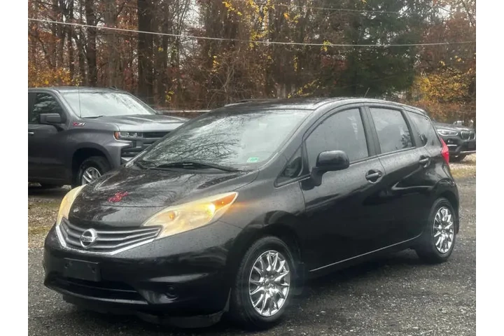 $4550 : 2014 Versa Note image 4