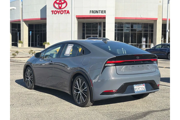 $31652 : Toyota Prius 2025 LE 4dr Hat image 5