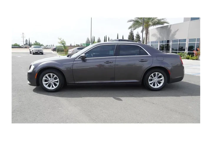 2015 300 Limited image 9