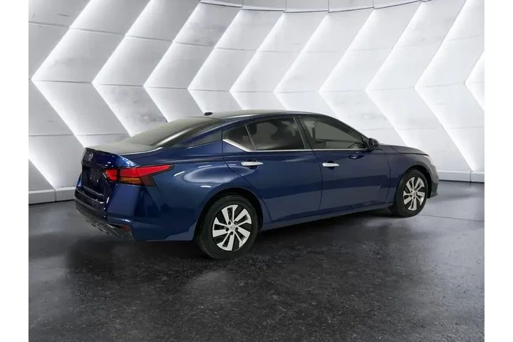 $13791 : Nissan Altima 2020 2.5 S 4dr image 4