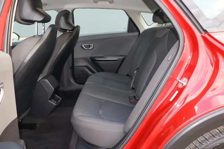 $18988 : 2025 K4 LXS FWD image 8