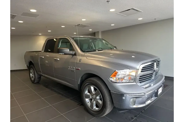 $23984 : Ram 1500 Classic 2019 4x4 Lo image 3