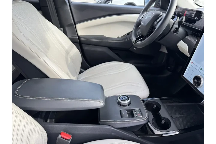 $34665 : Ford Mustang Mach-E 2023 AWD image 6