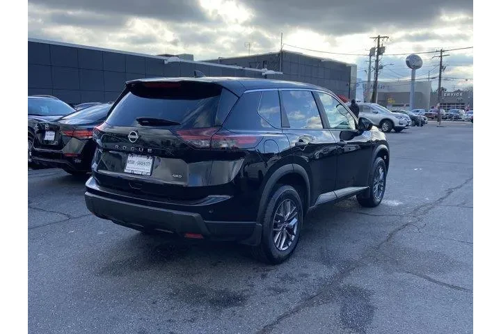 $18087 : Nissan Rogue 2024 AWD S 4dr image 4