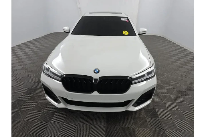 $36790 : BMW 5 Series 2023 530i 4dr S image 2
