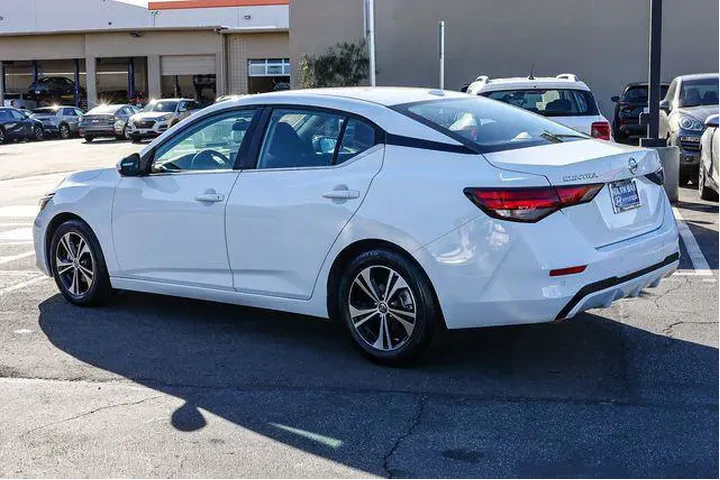 $13298 : Nissan Sentra 2022 SV 4dr Se image 4