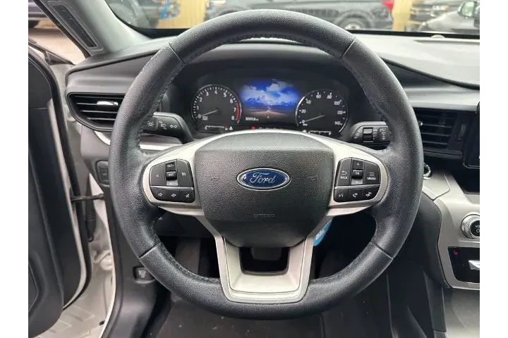 $27518 : Ford Explorer 2022 XLT 4dr S image 9