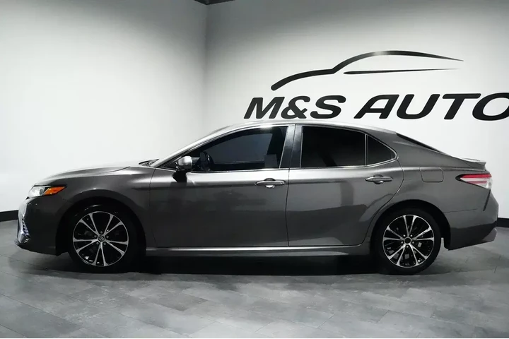 $16764 : 2018 Camry image 3