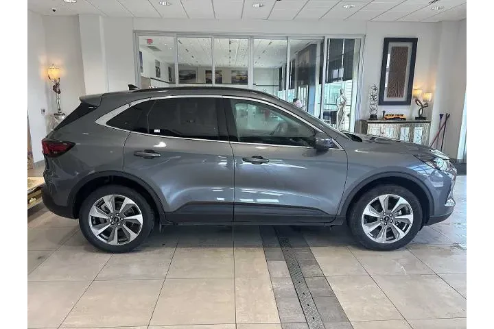 $34990 : Ford Escape 2025 AWD Platinu image 2